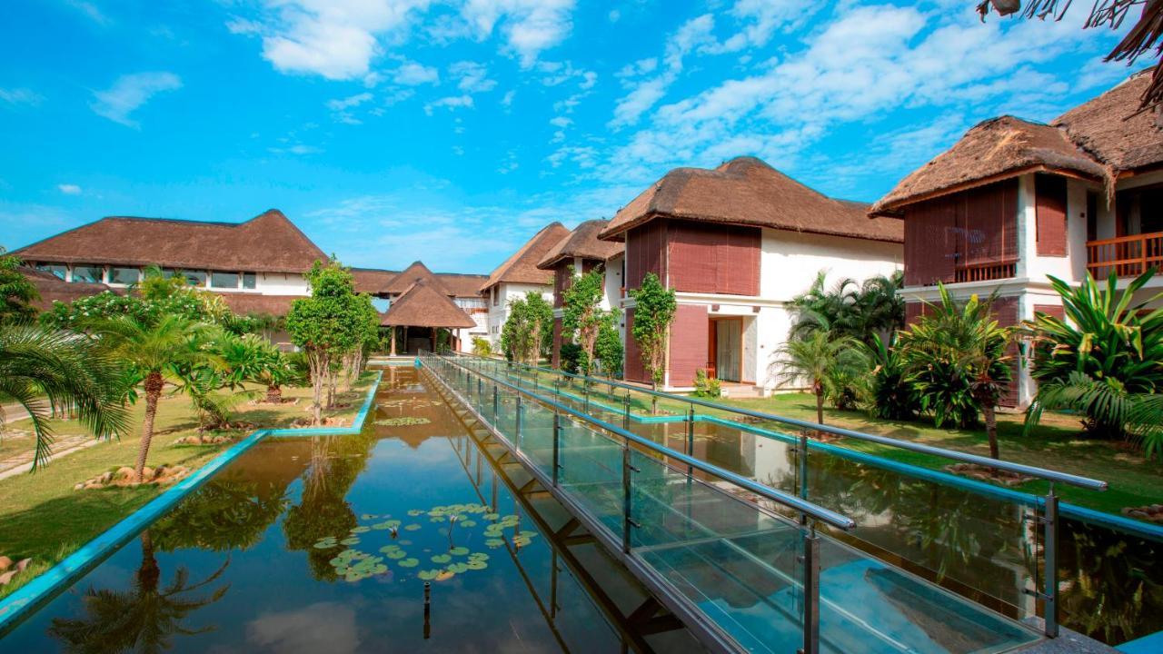 Le Pondy Hotel Puducherry Eksteriør billede
