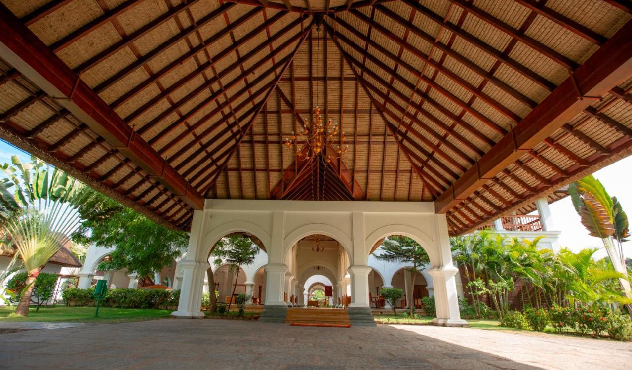 Le Pondy Hotel Puducherry Eksteriør billede