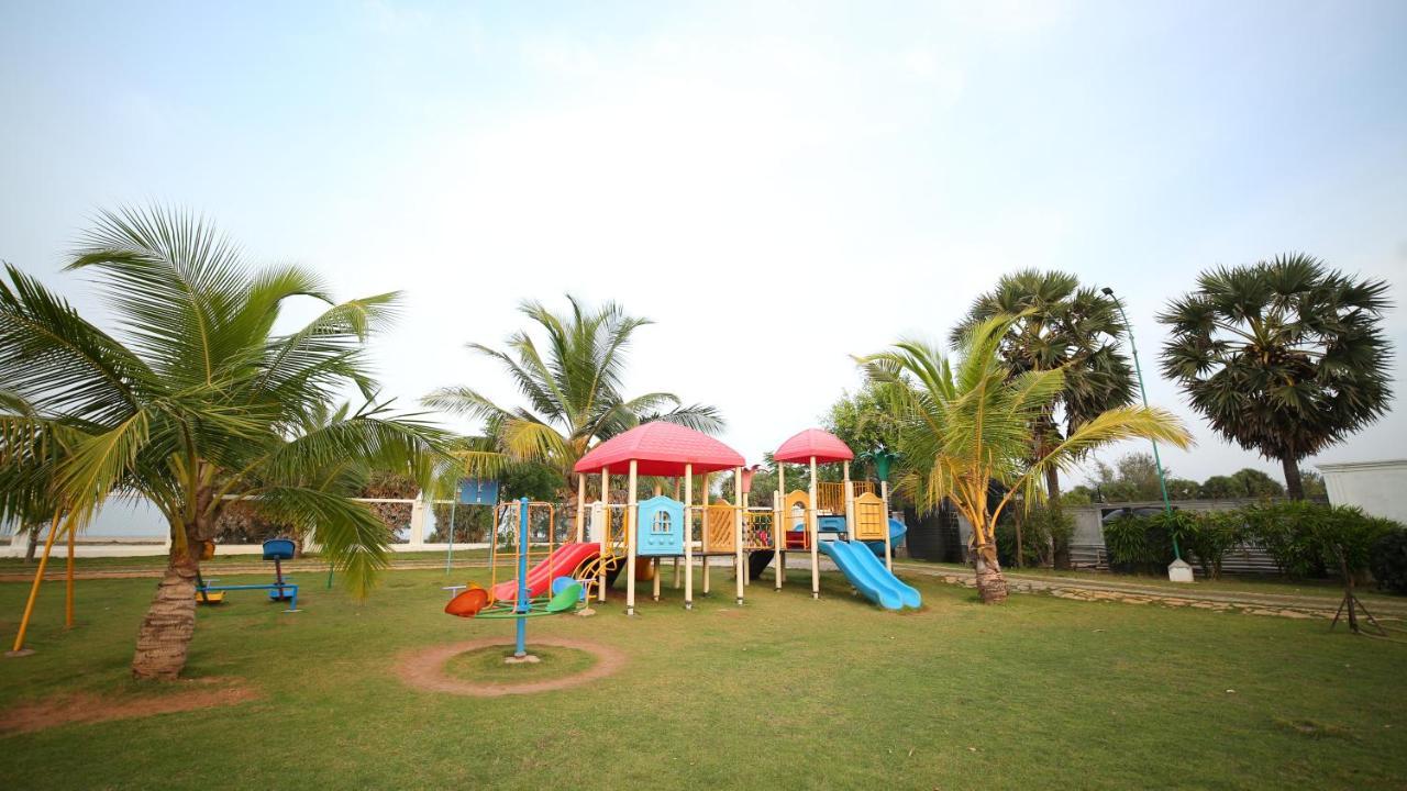 Le Pondy Hotel Puducherry Eksteriør billede