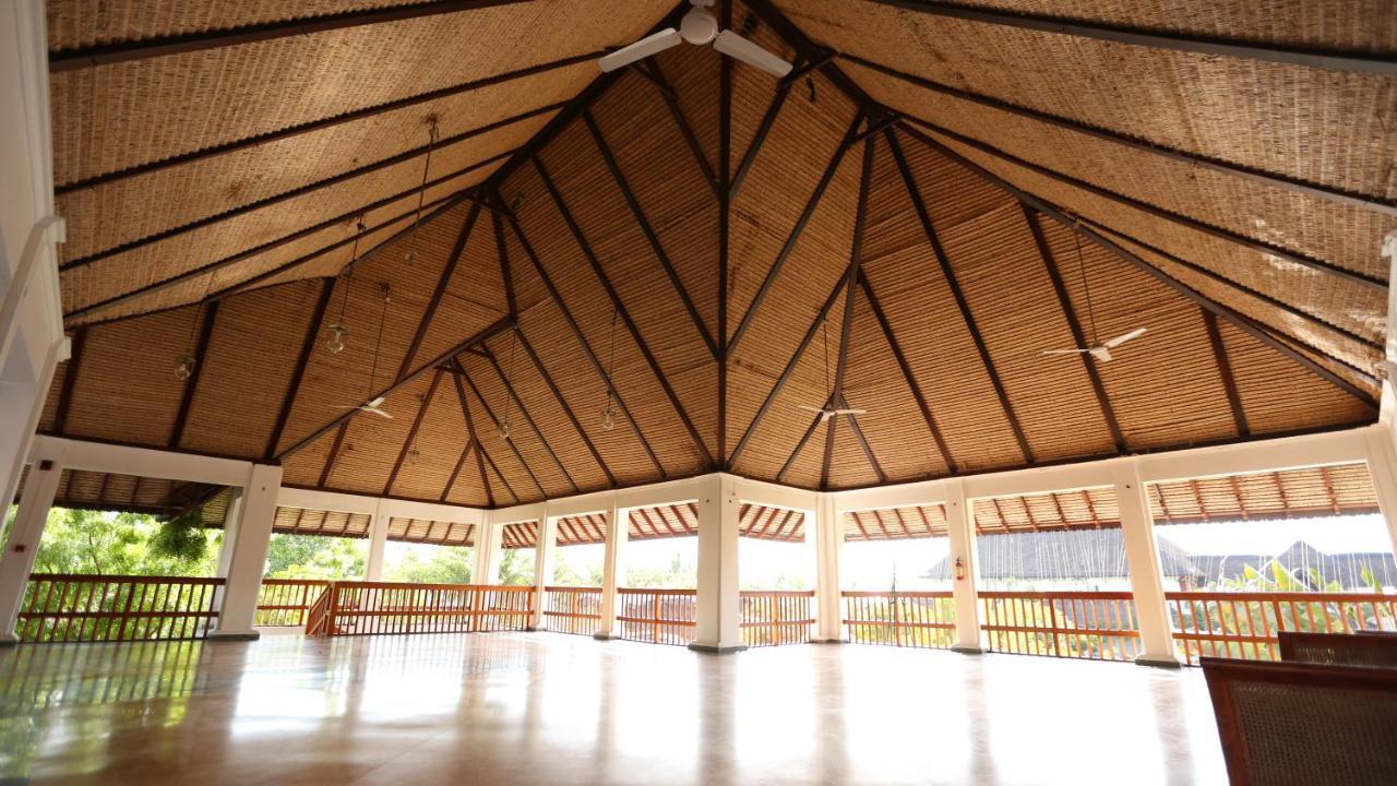 Le Pondy Hotel Puducherry Eksteriør billede