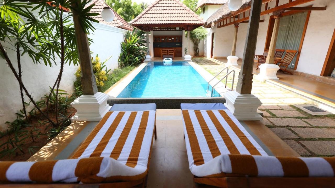 Le Pondy Hotel Puducherry Eksteriør billede