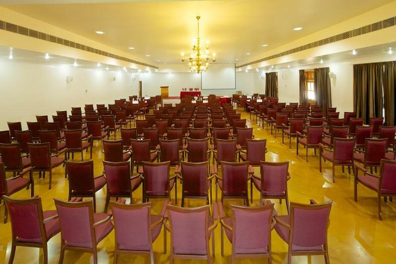 Le Pondy Hotel Puducherry Eksteriør billede